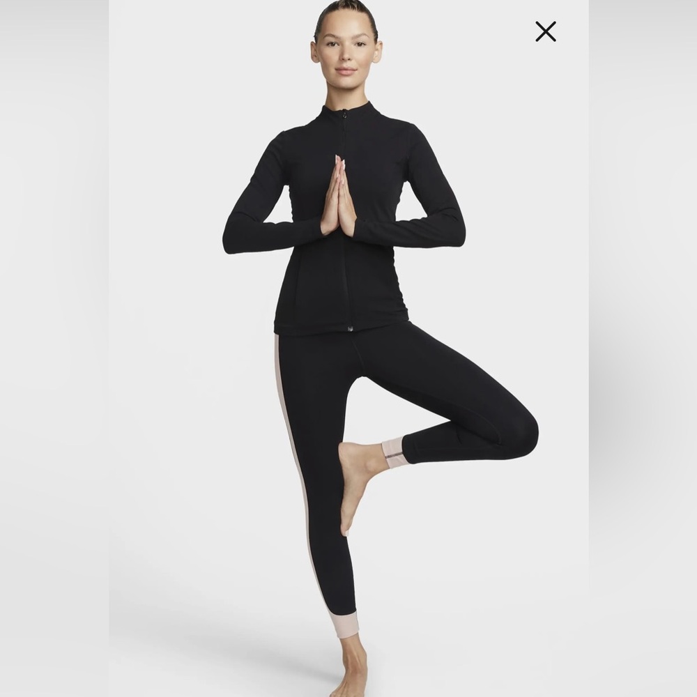 Nike Yoga Dri-Fit Luxe Fitted Jacket
Black Size M NWT - Picture 4 of 16